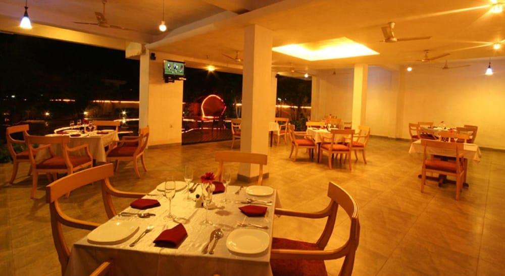 Lambana Resort Calangute Extérieur photo